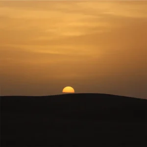 laeti-event-sejour-mars-désert-unique-bivouac-femme-atypique-jour-5-coucher-soleil